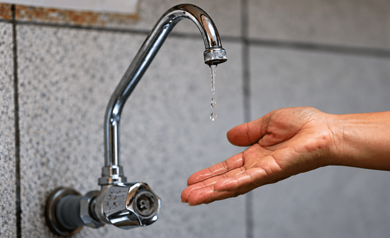 Barrio San Francisco de Itagüí sin agua por daño en la red de EPM
