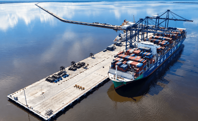 Puerto Antioquia estrena ruta directa con Asia: barcos llegarán cada semana