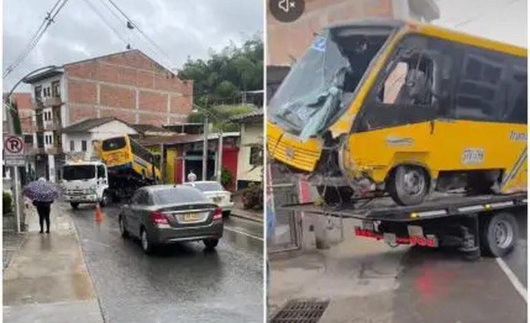 accidente en El Santuario, bus de Transoriente, Oriente antioqueño, choque de transporte