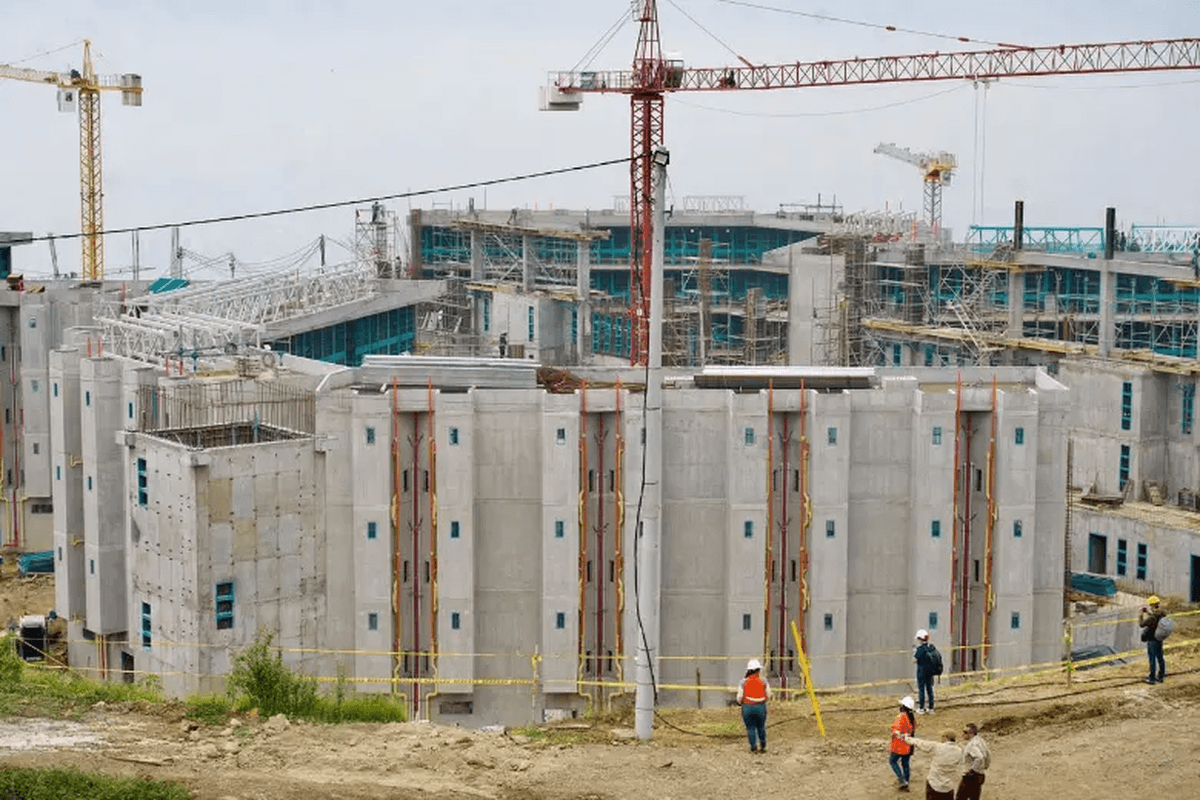 Medellín construye una megacárcel y el “Pentágono paisa”: las dos obras de seguridad que costarán $900.000 millones